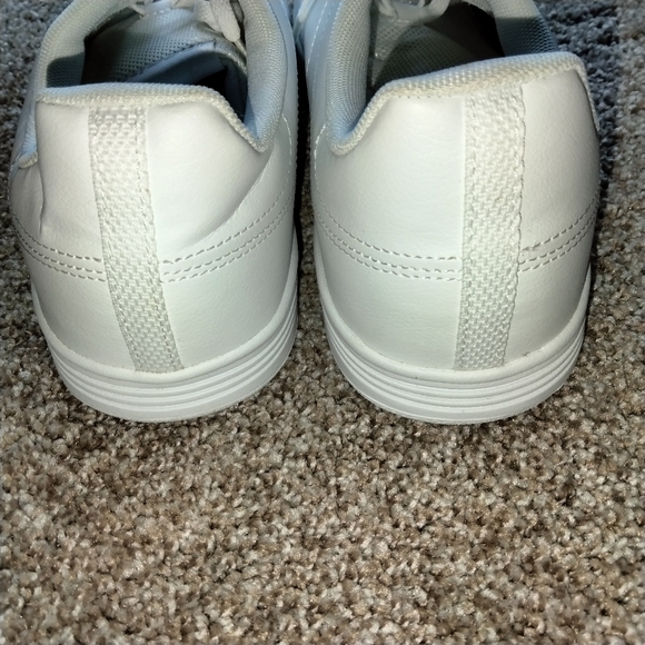 Reebok White/Steel athletic shoe, size 11 - Picture 4 of 6